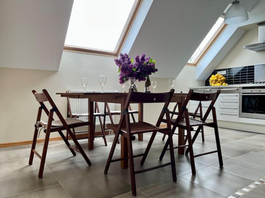 Apartament Hemingwaya Jelenia Gora Ngoại thất bức ảnh
