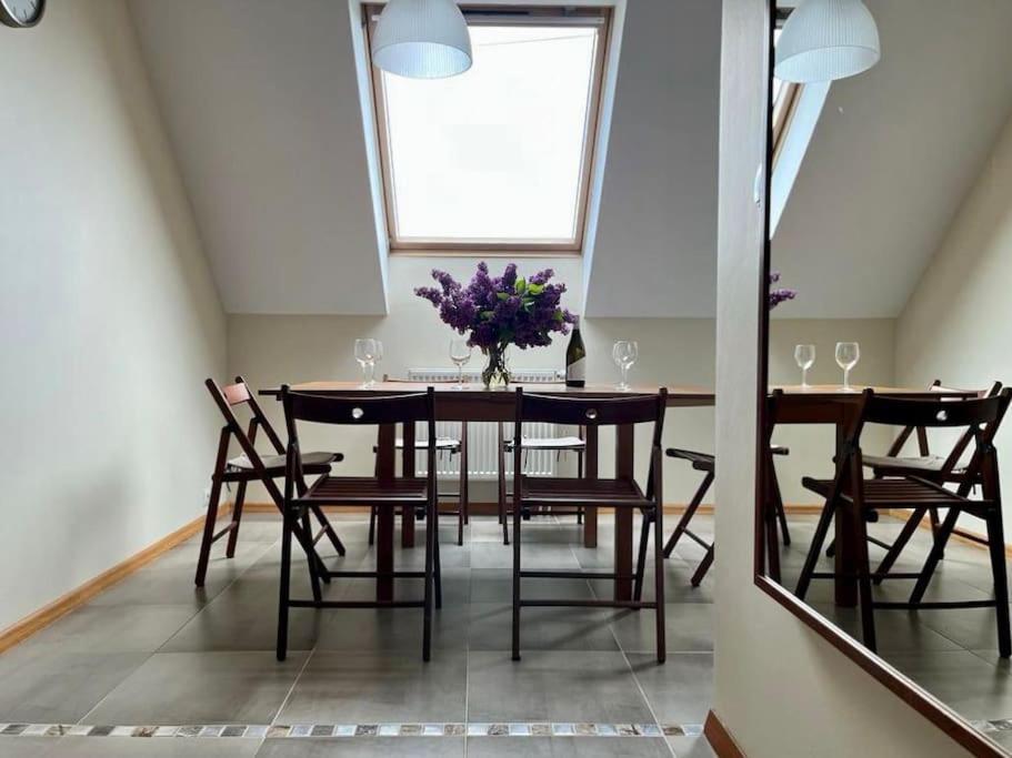 Apartament Hemingwaya Jelenia Gora Ngoại thất bức ảnh